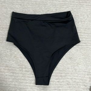 Never worn, iHeartRaves Black ultra high waisted bottoms